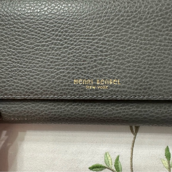 Henri Bendel Wallet Wristlet - Picture 2 of 4